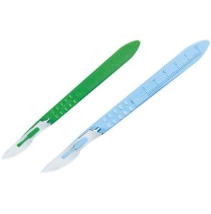 Surgical blade with handle